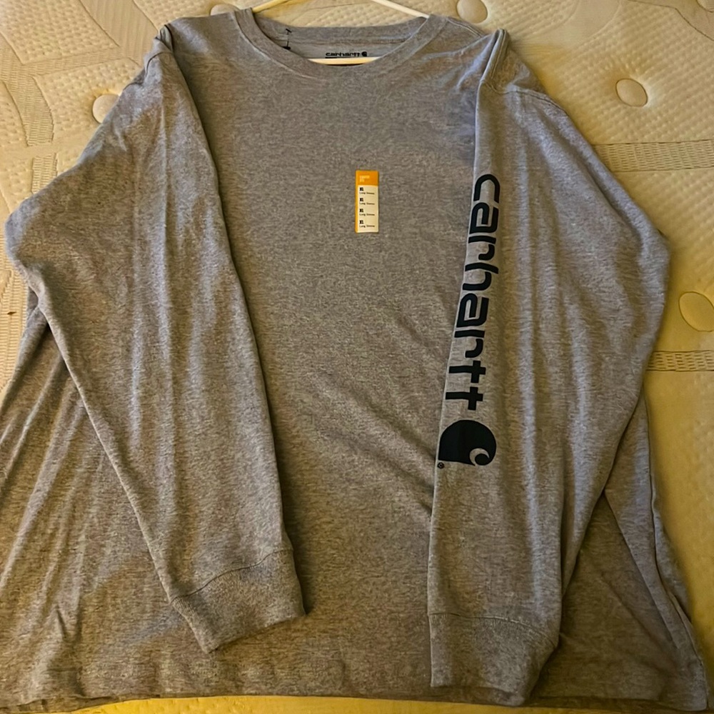 Men’s xl gray carhartt long sleeved shirt. Brand new with tags, never worn